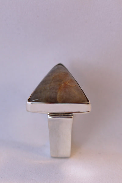 Peristerite Concave Square Ring