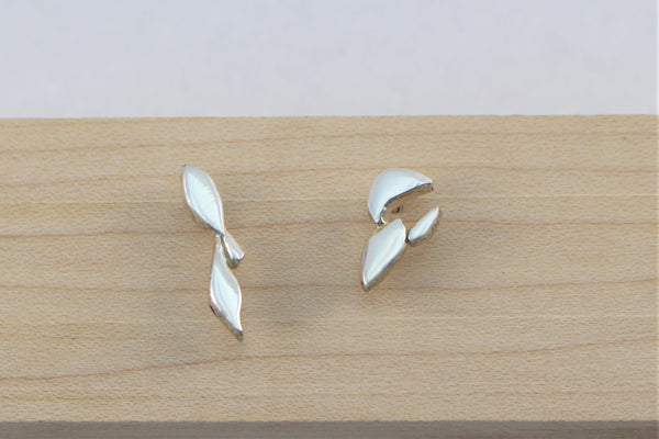 Scattered Leaves Studs C